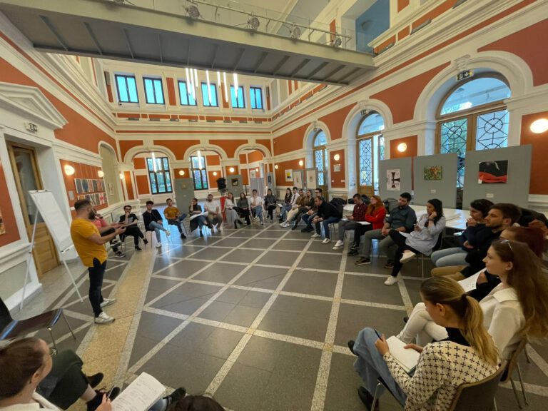 90aa0dc8-15bf-4ee7-a148-8b970c4938d6